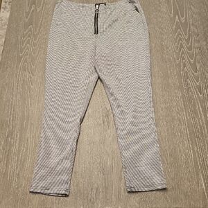 Soho Apparel Women's Black and White Patterned Pants